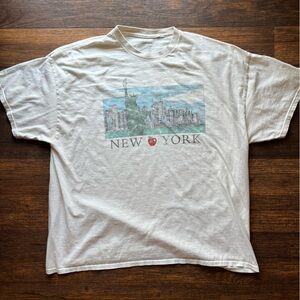 Women's Golden Hour T-Shirt White New York One Size Big Apple Liberty Oversized